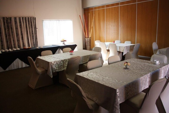 Dining 47 of 70