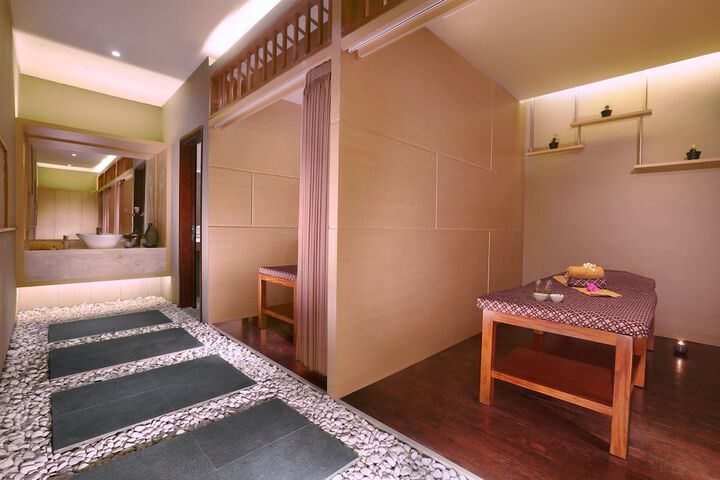 Room 18 of 27