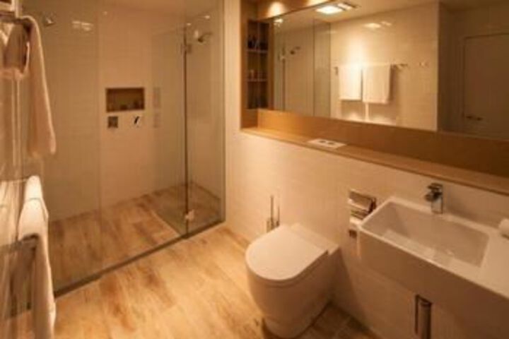 Room 2 of 12