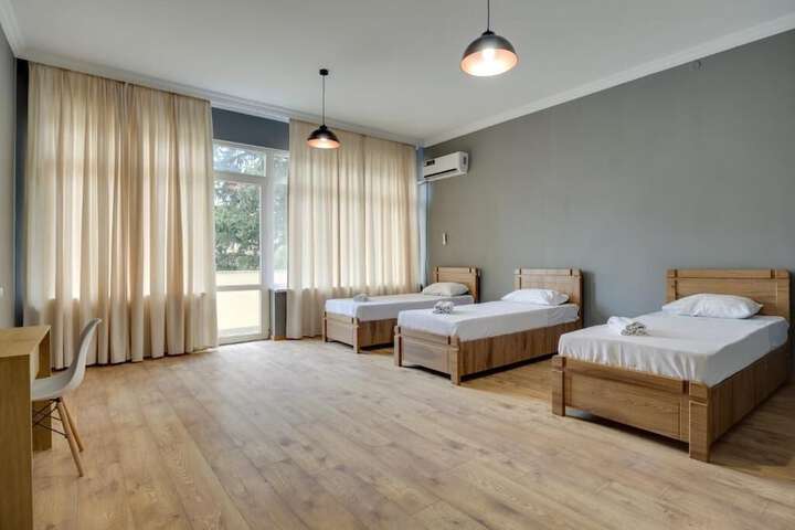 Room 11 of 24