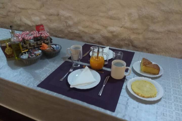 Breakfast/Coffee Service 28 of 37