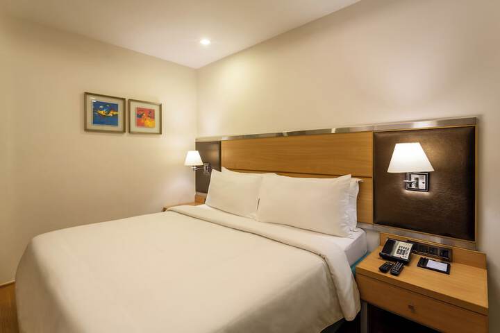 Room 14 of 35