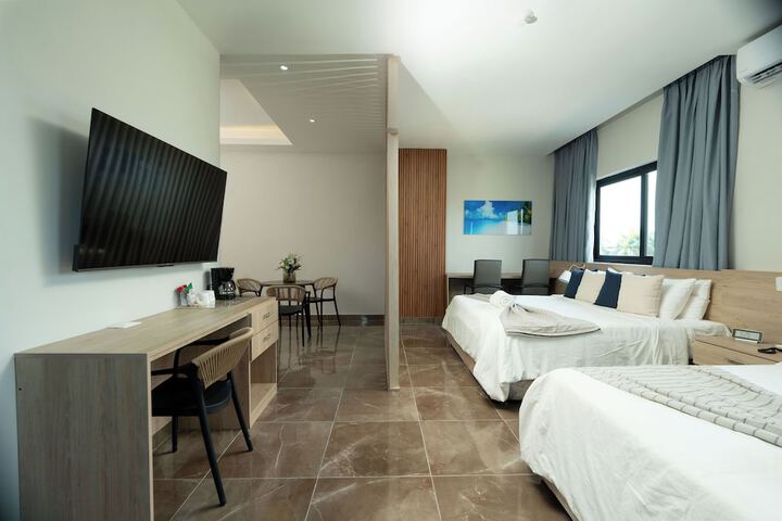 Room 26 of 71