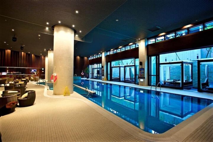 Pool 29 of 51
