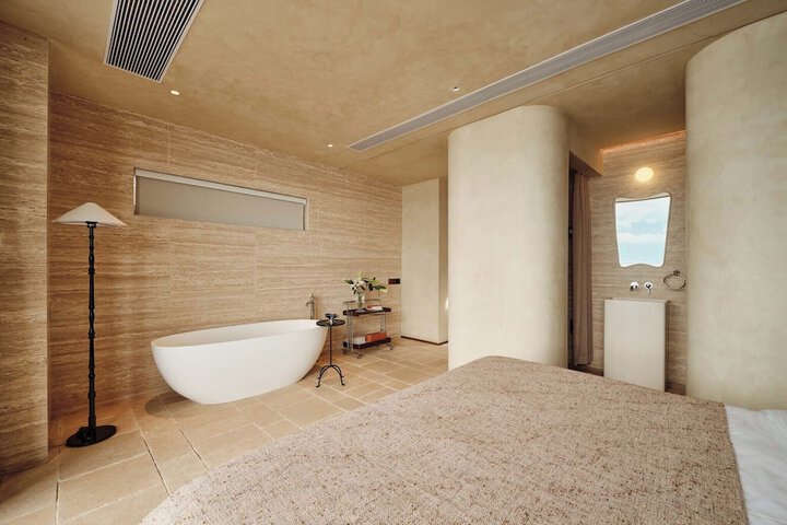 Hushan Yunyin Qingshan Cliff Hotel in Dali