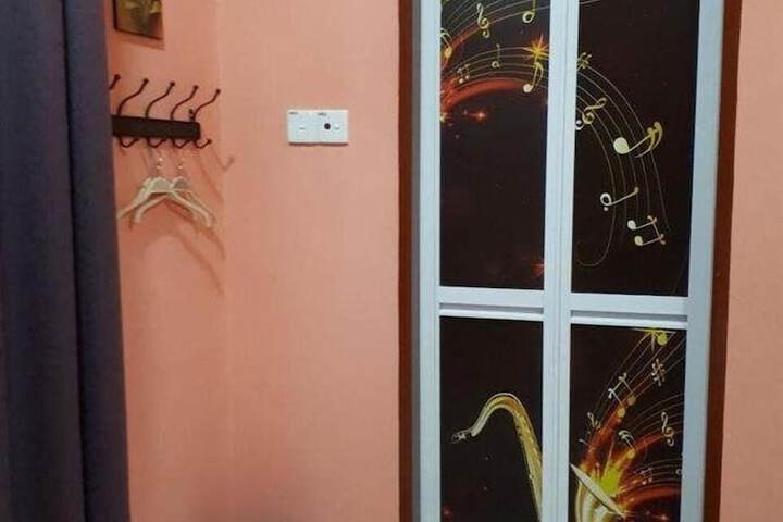 Room 6 of 26