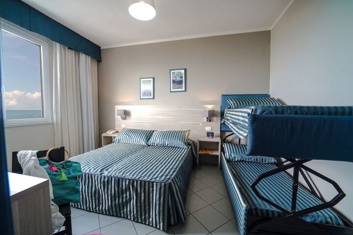 Room 13 of 65