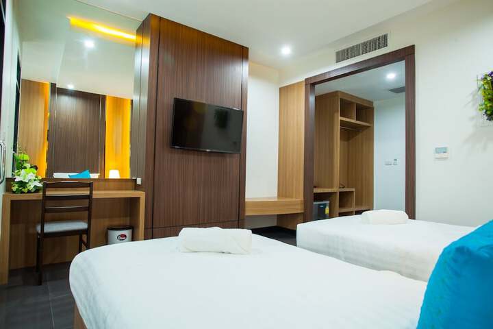 Room 14 of 50