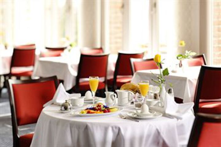 Breakfast/Coffee Service 3 of 29
