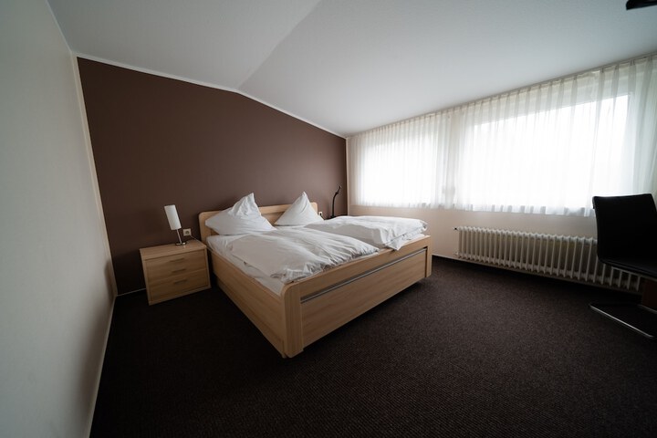 Room 2 of 11