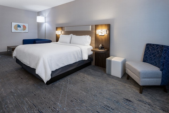 Room 5 of 41