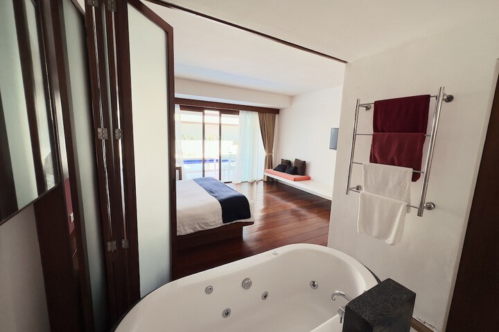 Room 17 of 160