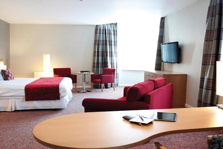 Room 30 of 53