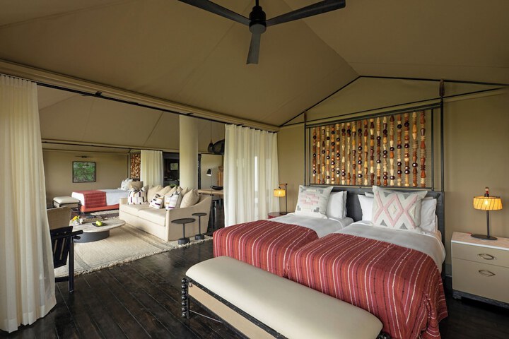 Room 3 of 43