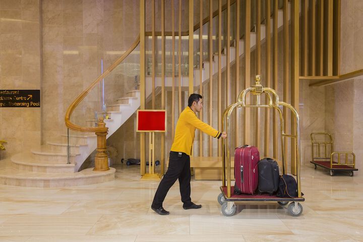Check-in/check-out kiosk