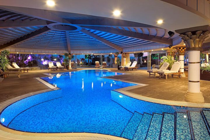 Pool 117 of 273