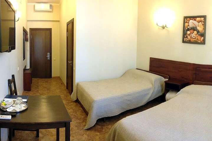 Room 43 of 80