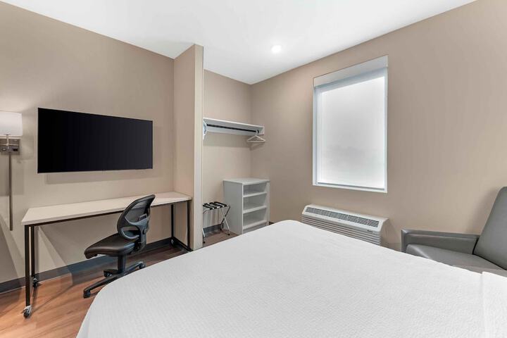 Room 13 of 63