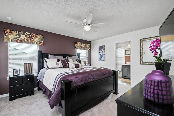 Room 3 of 34