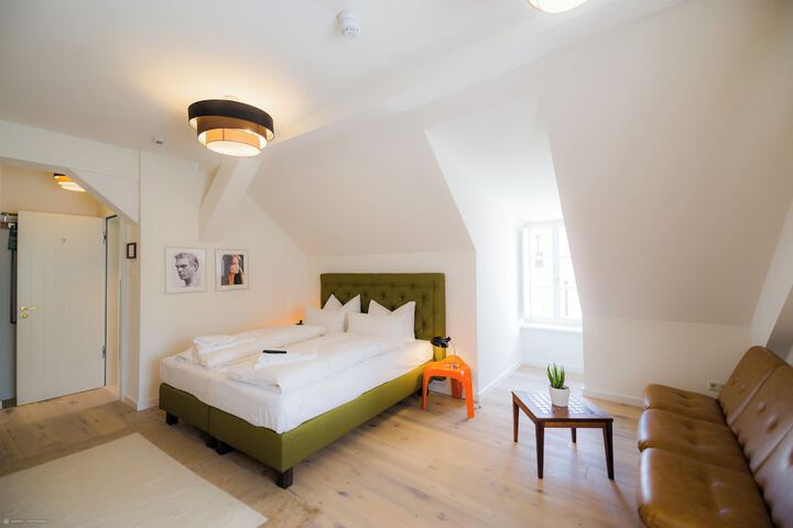 Room 40 of 122