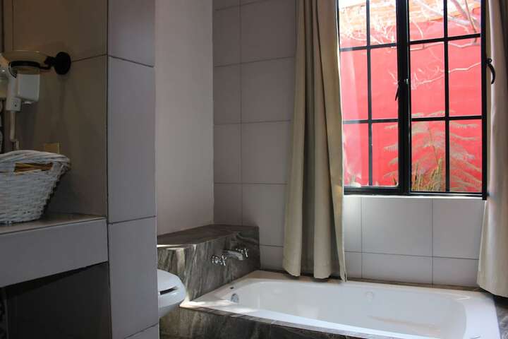 Room 28 of 45