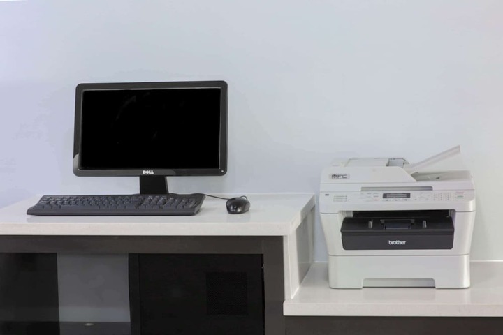 Business Center 27 of 29