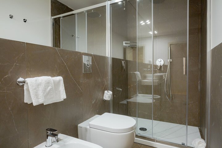 Room 40 of 61