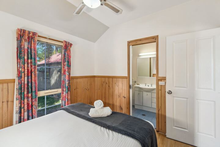 Room 27 of 185