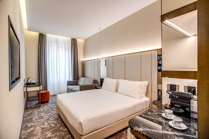 Room 36 of 114