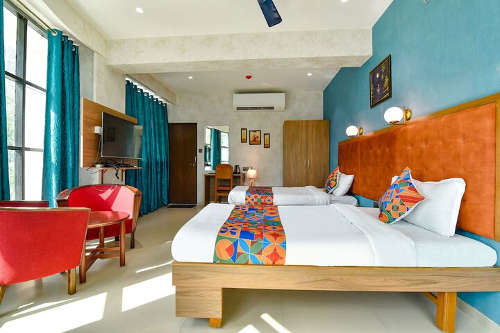 Room 12 of 35