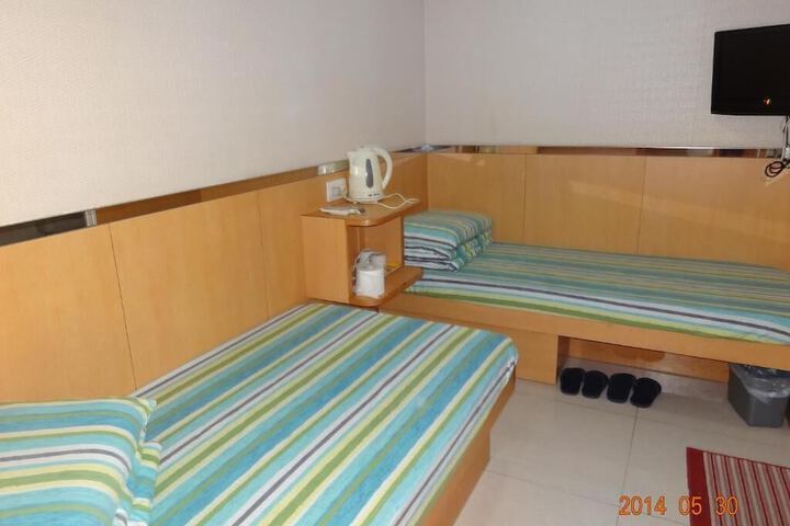Room 26 of 32