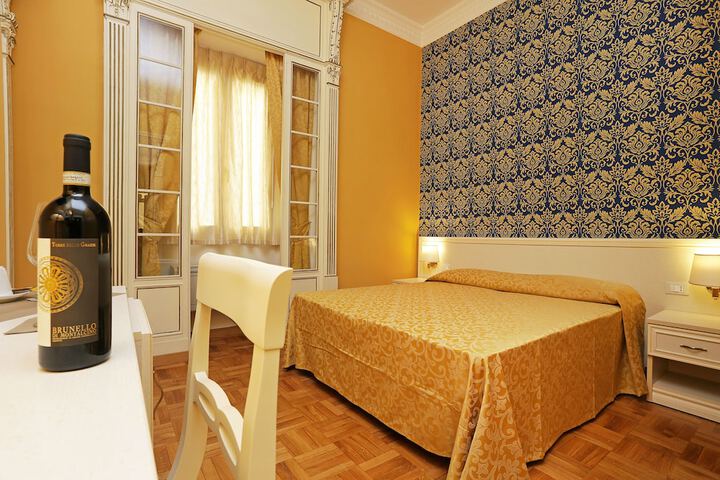 Room 5 of 37