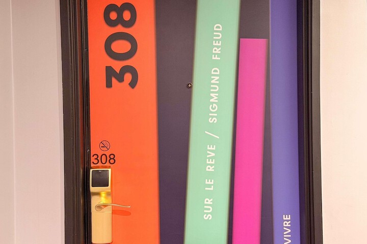 Room 54 of 125