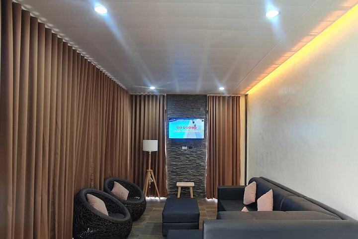 Room 9 of 43