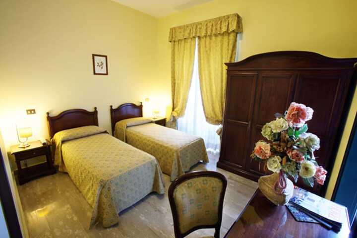 Room 8 of 42