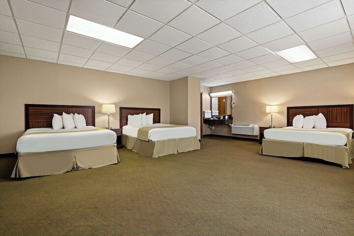 Room 26 of 47