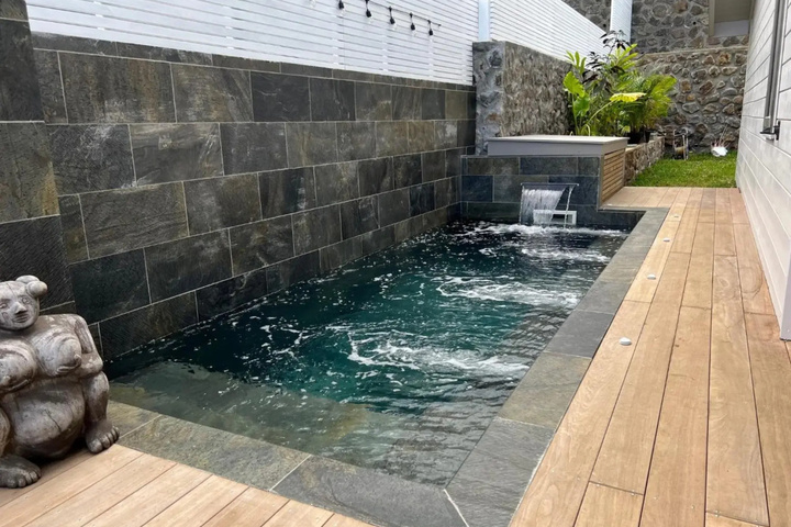 Pool 13 of 15