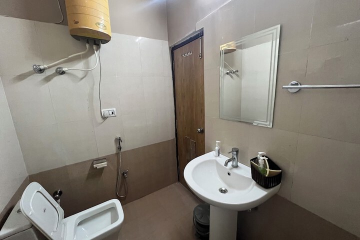 Room 44 of 58