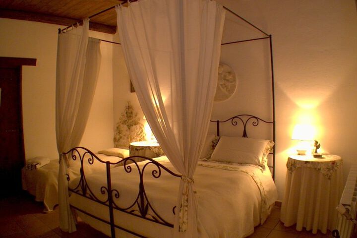 Room 5 of 19