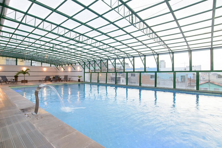 Hotel with Pool