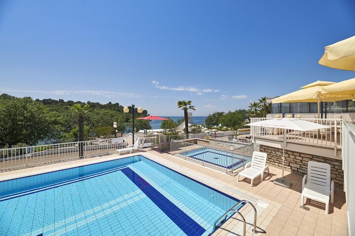 Pool Hotel