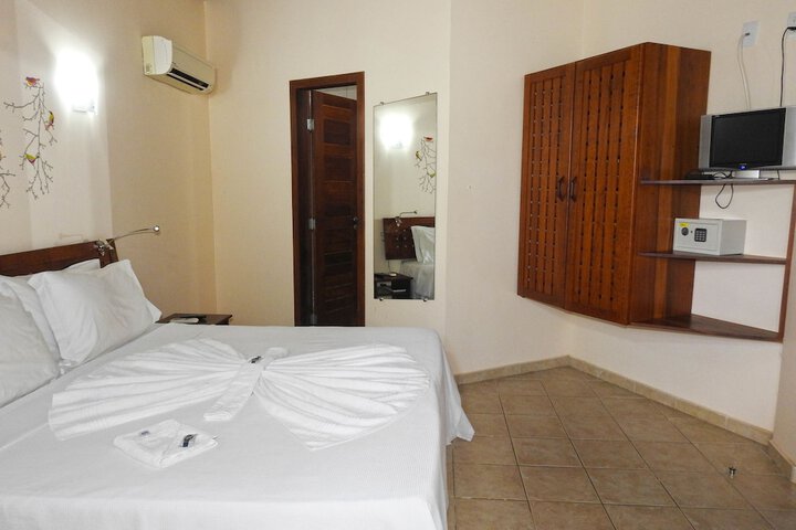 Room 6 of 51