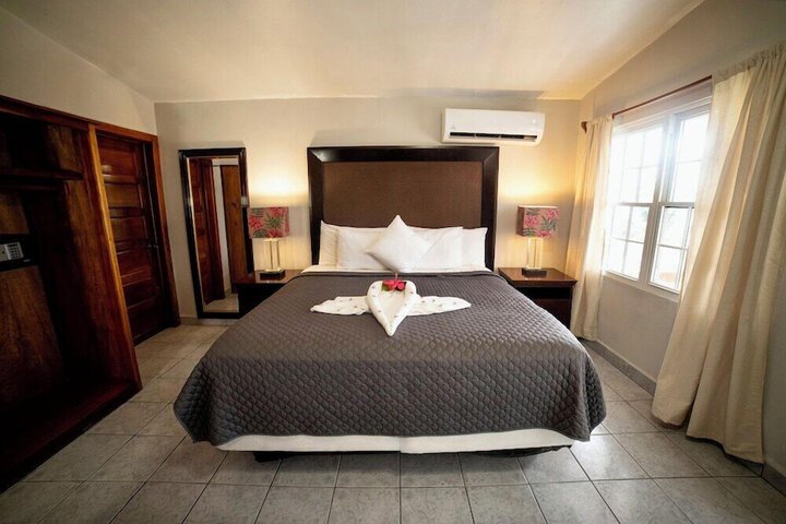 Room 18 of 116