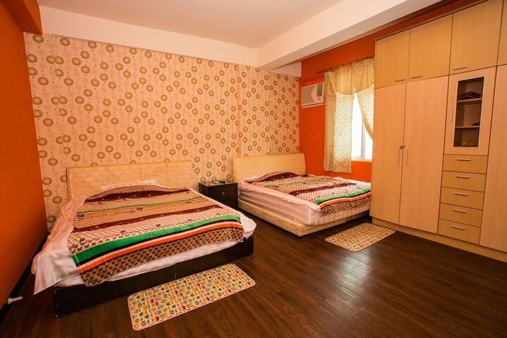 Room 9 of 15