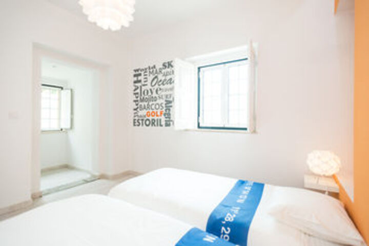 Room 35 of 53