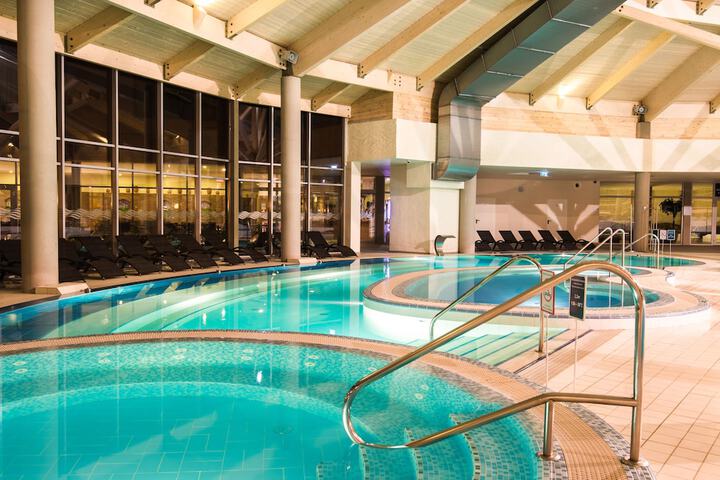Pool 20 of 42
