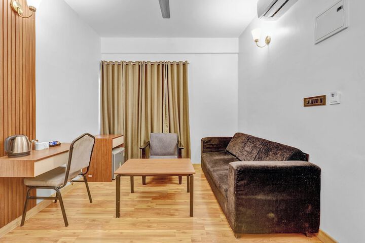 Room 18 of 27