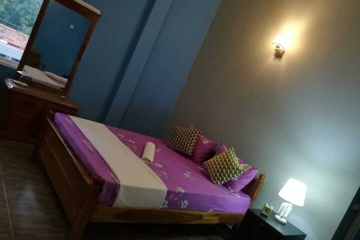 Room 13 of 26