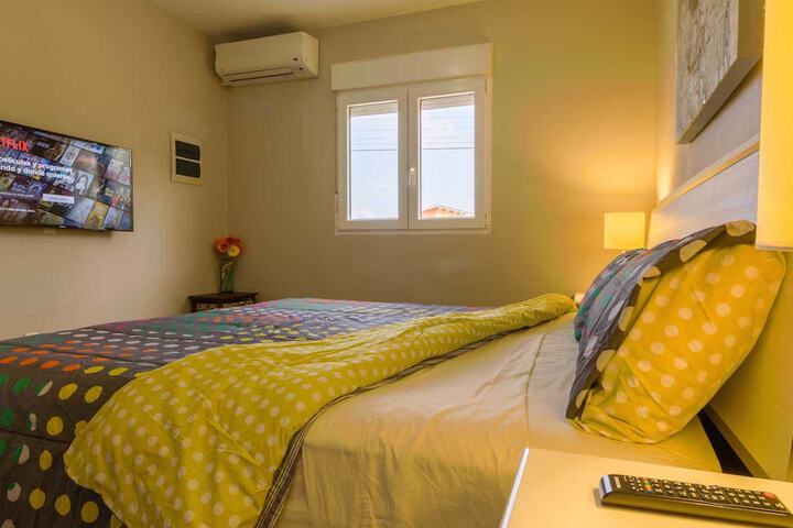 Room 3 of 37