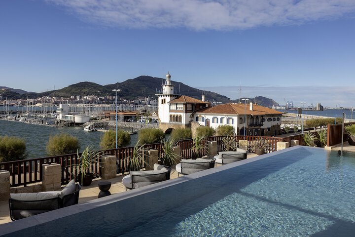 Photo of Palacio Arriluce Hotel